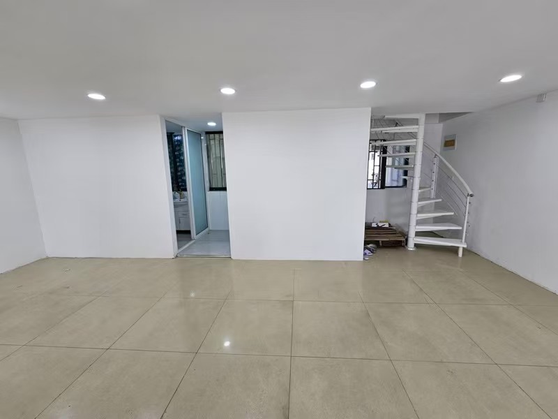 好运转(170㎡店铺出租)濮院毛衫工业重镇、毛衫展厅出租