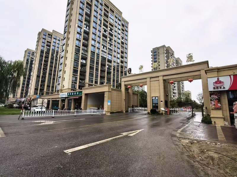 好运转(YIYI易卫浴)嘉善大云镇双小区门口卫浴店转让(可空转,没有行业限制)