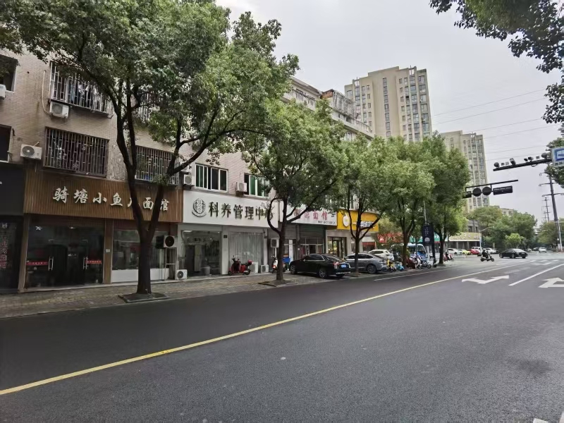 好运转(骑塘小鱼儿面馆)桐乡市永兴路235号65㎡面馆店转让