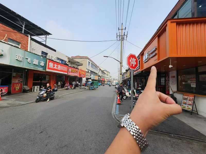 好运转(潮蹄现卤猪脚饭)工业重镇繁华主街十字路口100㎡小吃店转让