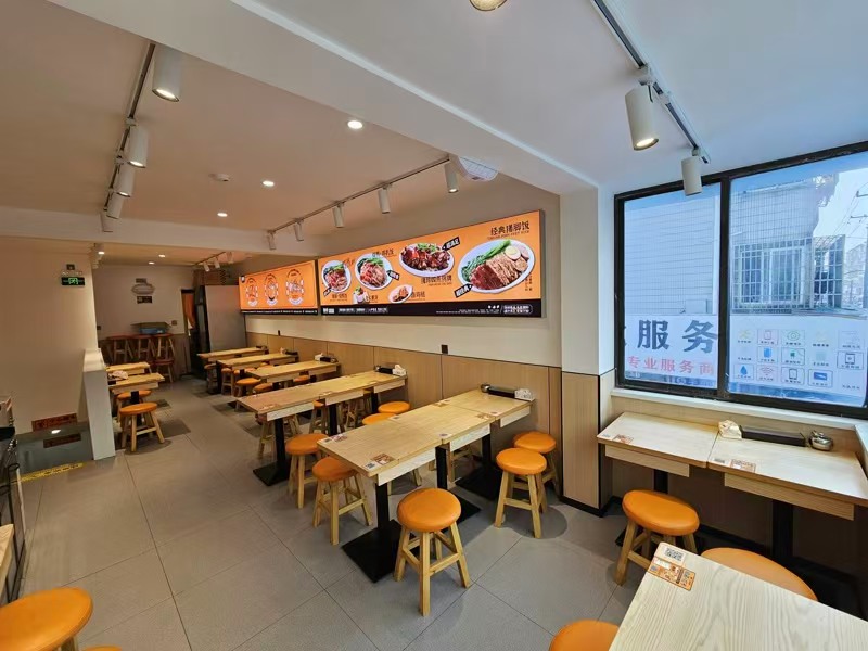 好运转(潮蹄现卤猪脚饭)工业重镇繁华主街十字路口100㎡小吃店转让