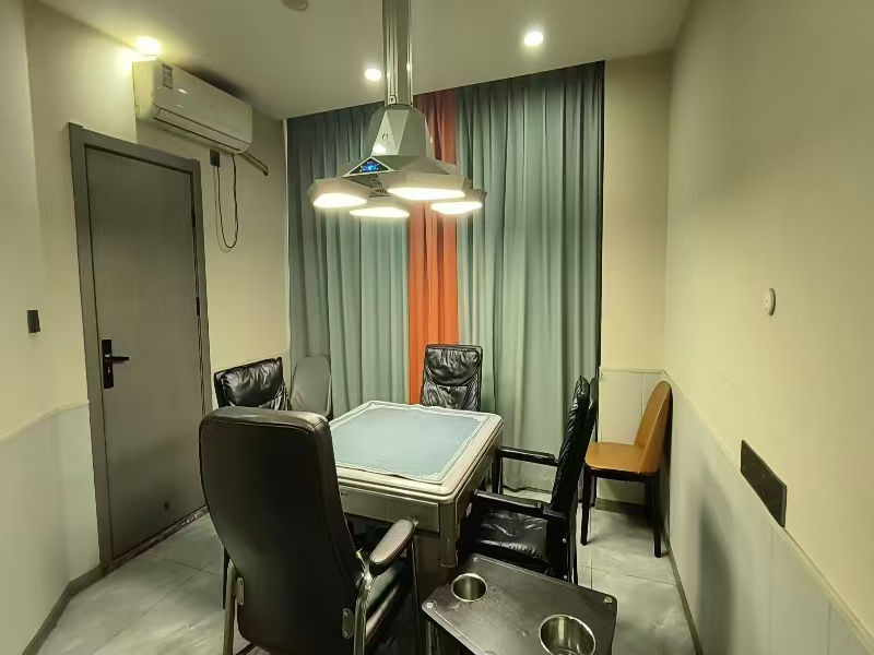 好运转(乐途棋牌)写字楼、居民小区、美食街、精装棋牌室转让