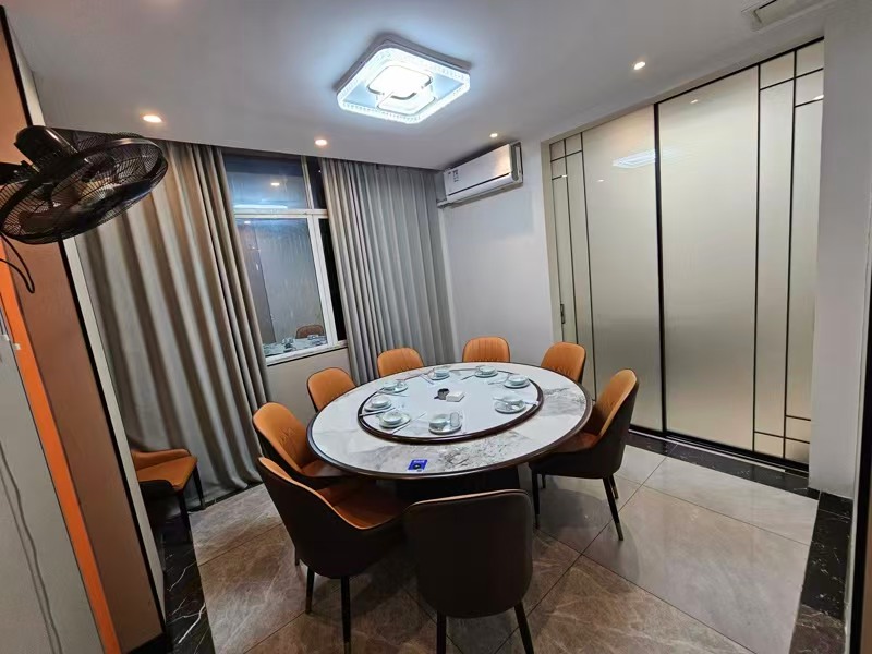 好运转(杭味府)工业重镇中心地段精装高配餐饮店转让‘合伙店分歧严重’