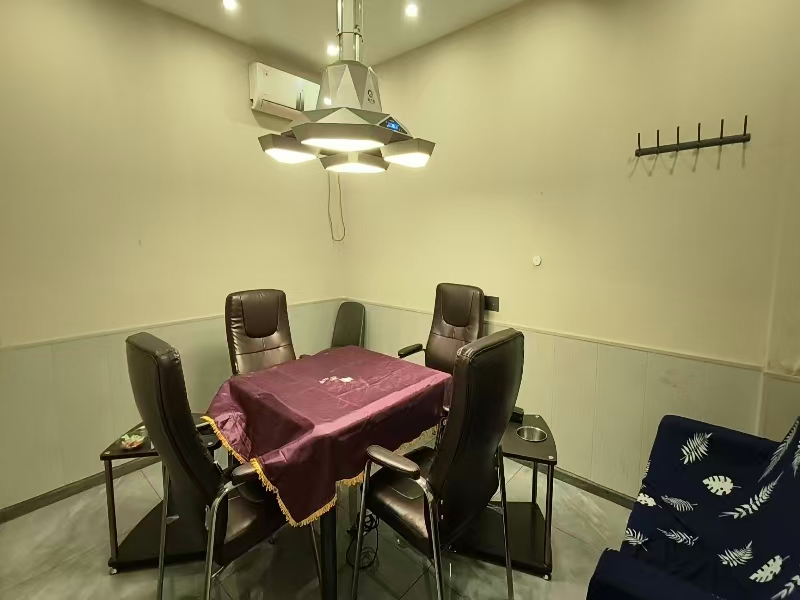 好运转(乐途棋牌)写字楼、居民小区、美食街、精装棋牌室转让