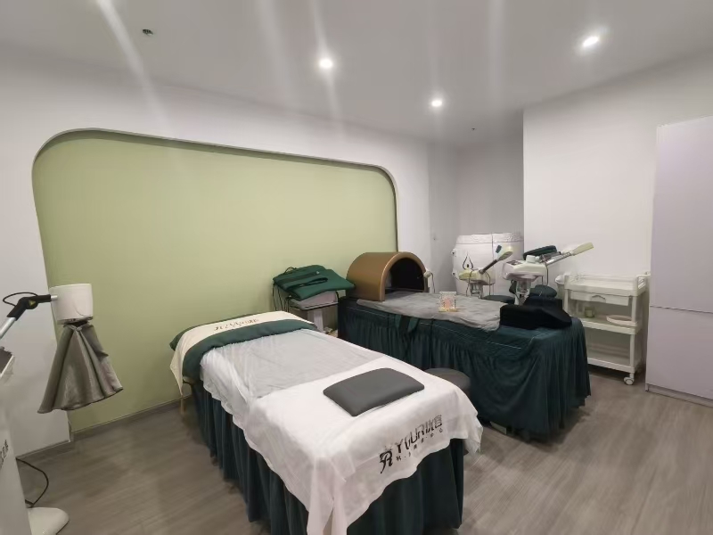 好运转(核脉优容美容)嘉兴高档小区大门口美容店转可餐饮