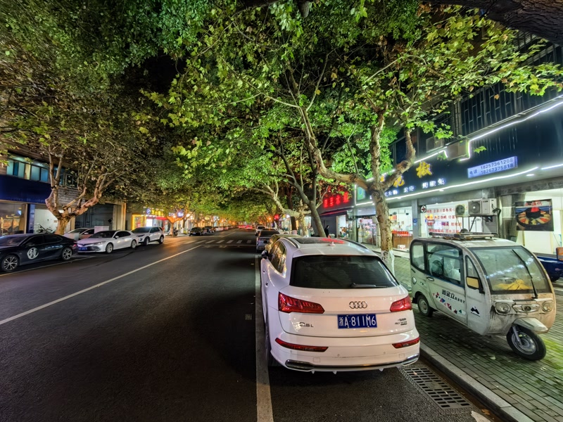 好运转(鲜花椒)桐乡市和平路双小区门口6年餐饮店转让