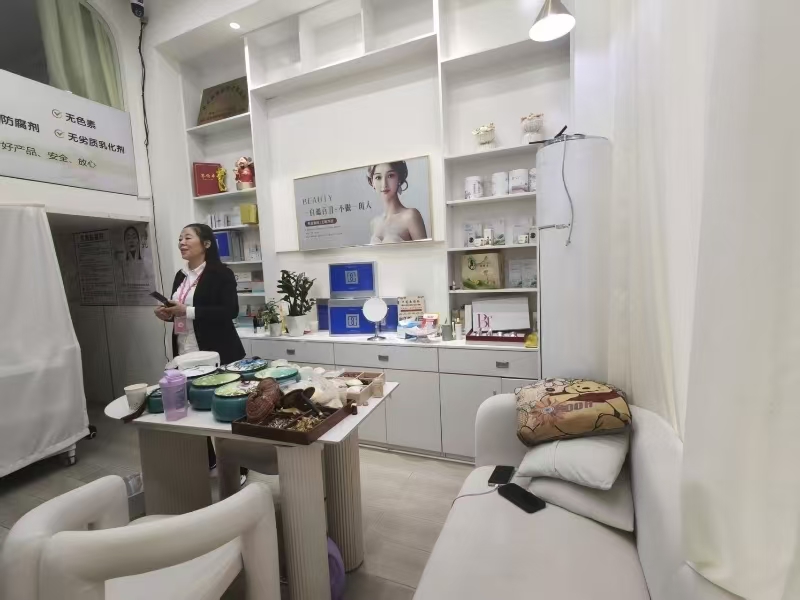 好运转(俏因子美容店)桐乡银菊路美容美甲店转让