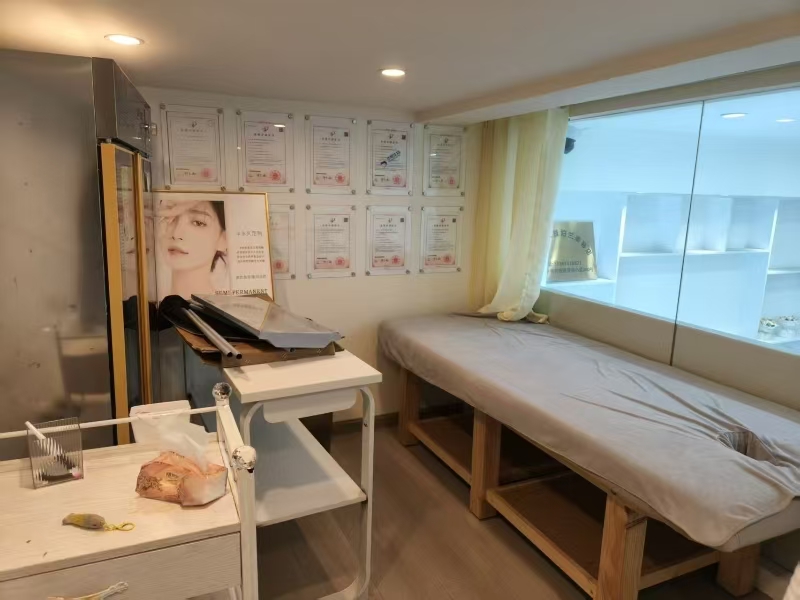 好运转(俏因子美容店)桐乡银菊路美容美甲店转让