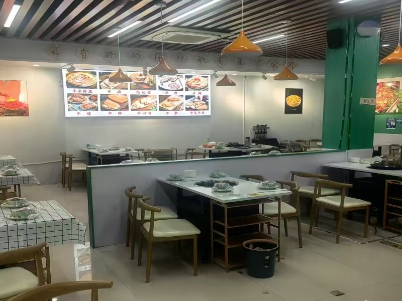 好运转(牛肉馆转让)餐饮街纯一层120平精装餐饮店转让48000