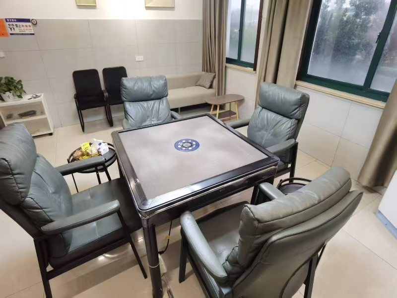 好运转(南北棋牌)桐乡市大型成熟小区门口棋牌超市店转让