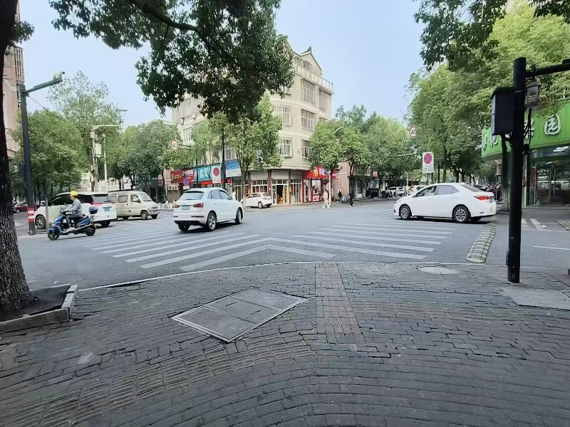 好运转(新胜园东北粘糊麻辣烫)成熟小区、美食街、KTV娱乐场所、小吃店转让