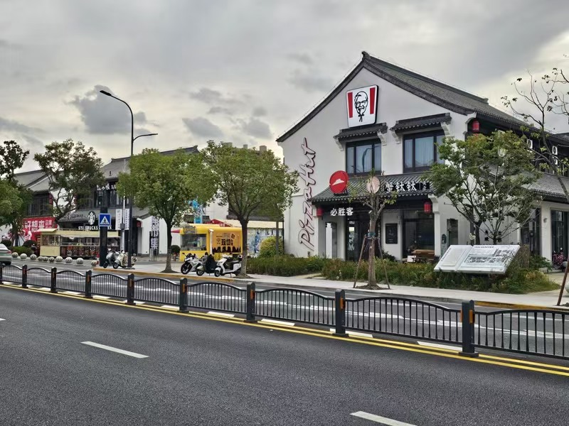 好运转（蜀道山.重庆老火锅）秀洲区纯一层220平火锅店转让