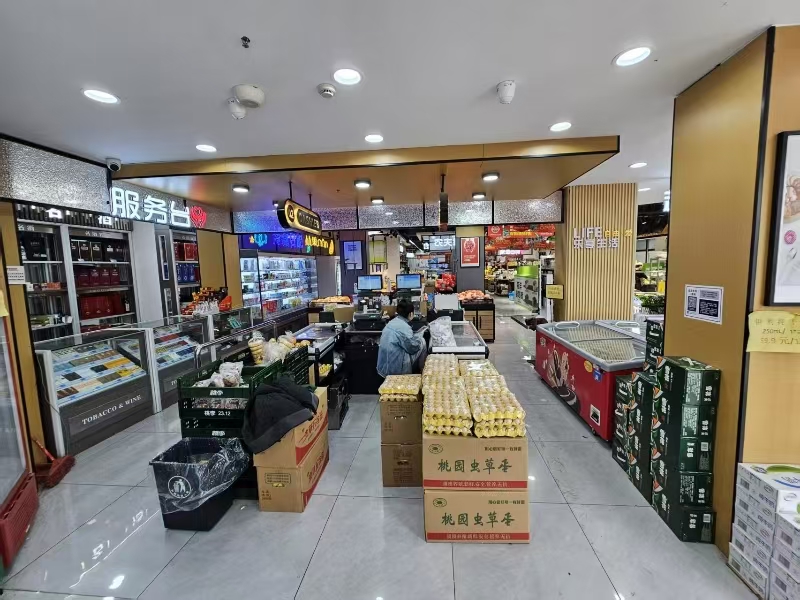 好运转(新镇南超市)菜场门口、十字路口、超大拐角超市转让、营收2万左右