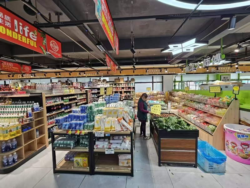 好运转(新镇南超市)菜场门口、十字路口、超大拐角超市转让、营收2万左右