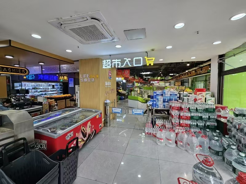 好运转(新镇南超市)菜场门口、十字路口、超大拐角超市转让、营收2万左右