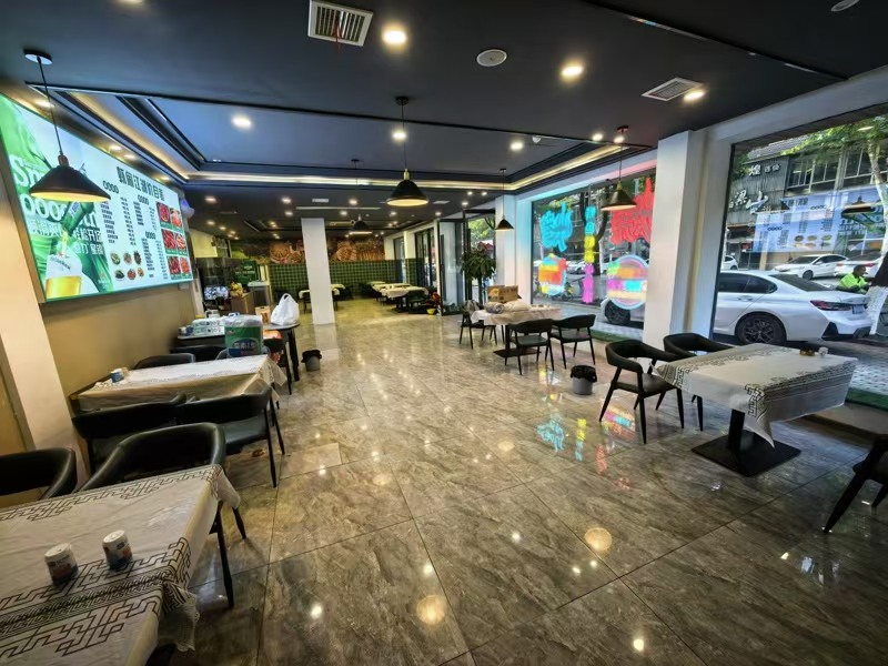 好运转(虾闹江湖)桐乡市屠甸路双小区门口500平餐饮店转让