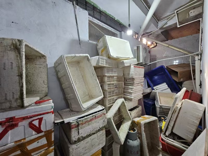 好运转(佰康.水产.海鲜)工业重镇菜场门口旁水产店1万转让,可做餐饮小吃