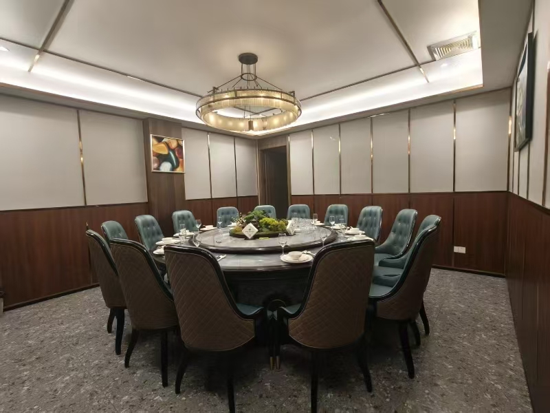 好运转(精装餐饮店转让)咬强羊肉面。南湖区九曲路辰溪里市中心CBD商圈面馆转让