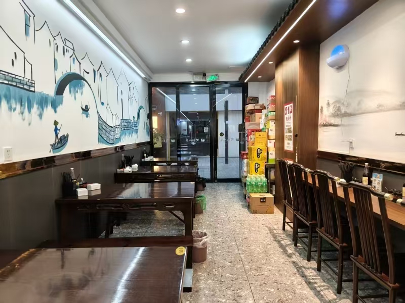 好运转(精装餐饮店转让)咬强羊肉面。南湖区九曲路辰溪里市中心CBD商圈面馆转让