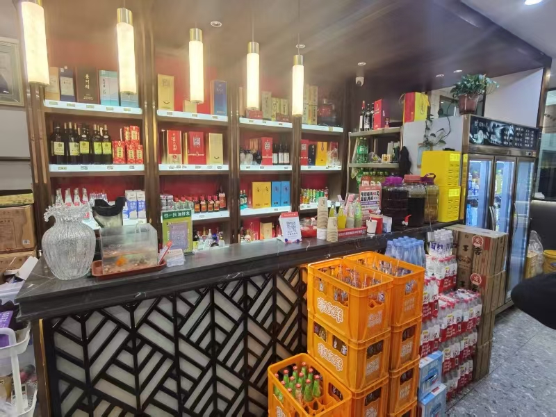 好运转(精装餐饮店转让)咬强羊肉面。南湖区九曲路辰溪里市中心CBD商圈面馆转让