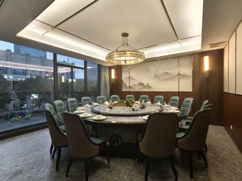 好运转(精装餐饮店转让)咬强羊肉面。南湖区九曲路辰溪里市中心CBD商圈面馆转让