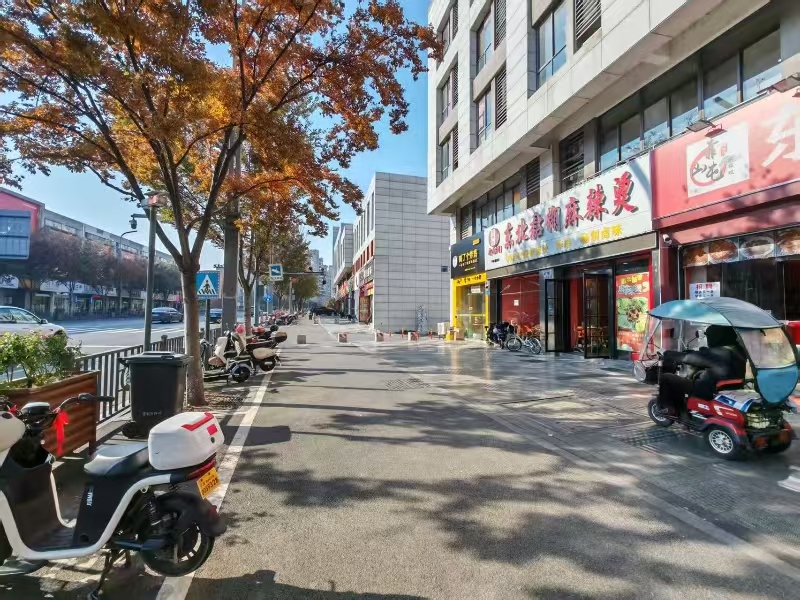 好运转（新胜园东北粘糊麻辣烫）成熟小区、美食街、写字楼娱乐场所、小吃店转让