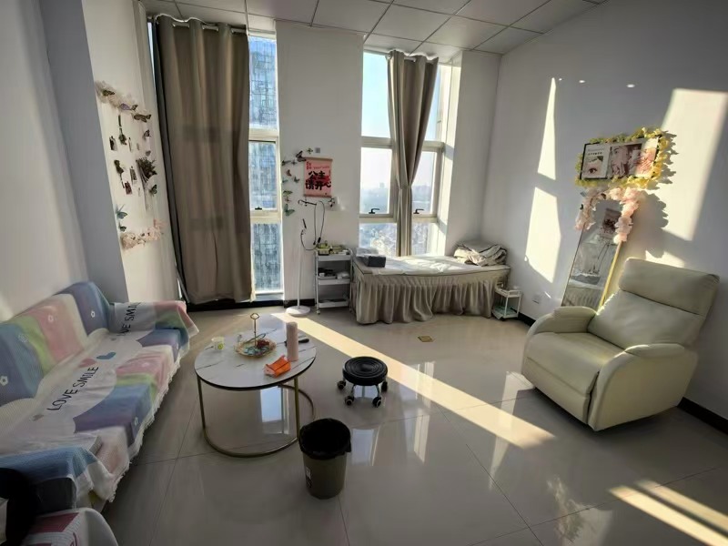 好运转（美容美甲店）嘉兴市秀洲区CBD商圈美容店转让