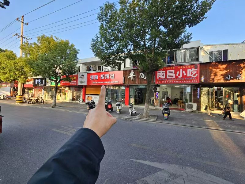 好运转(河南胡辣汤)秀中路农贸市场正对面、纯一层2间门面早餐店转让