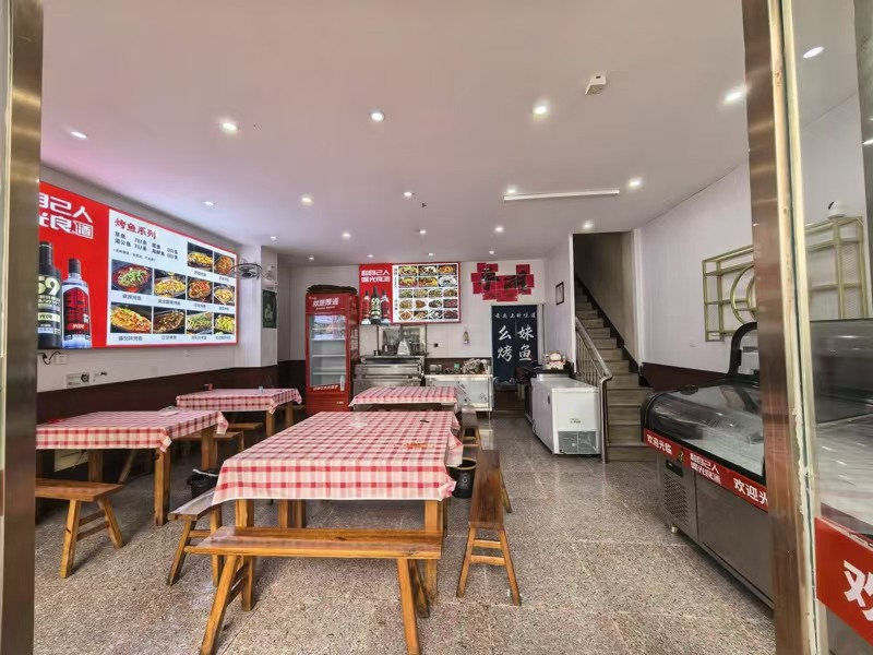 好运转(幺妹烤鱼)平湖市北站路小区门口餐饮店转让