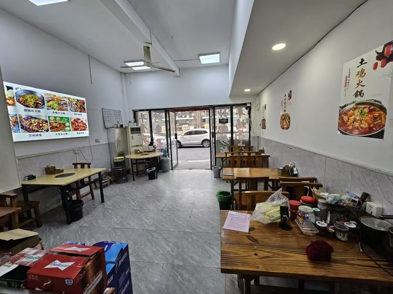 好运转(孙记烧烤)小区门口超市旁纯一层70平烧烤店转让、开了6年