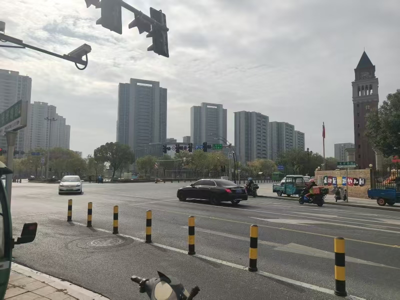 好运转（2400旺铺出租 ）嘉兴十字路口拐角旺铺出租