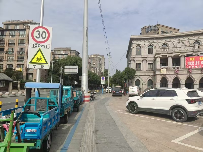 好运转（2400旺铺出租 ）嘉兴十字路口拐角旺铺出租