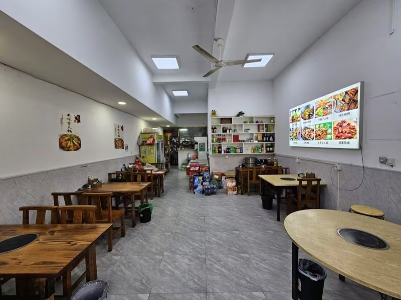 好运转(孙记烧烤)小区门口超市旁纯一层70平烧烤店转让、开了6年