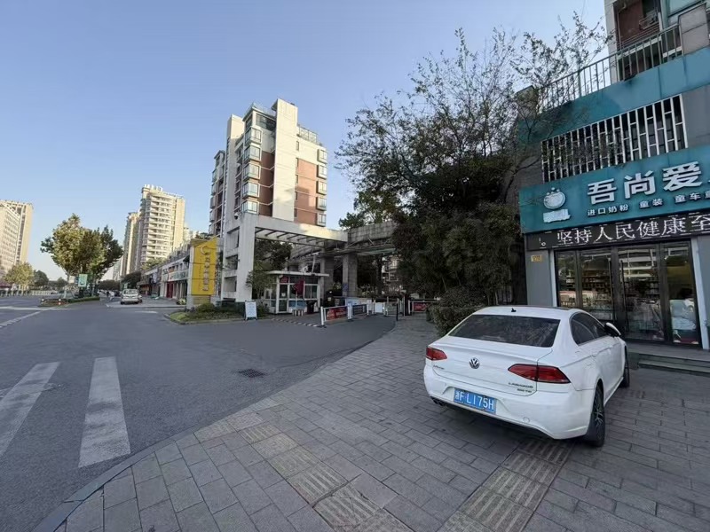 好运转（火凤凰棋牌会所）2017年营业至今550平棋牌室价低急转