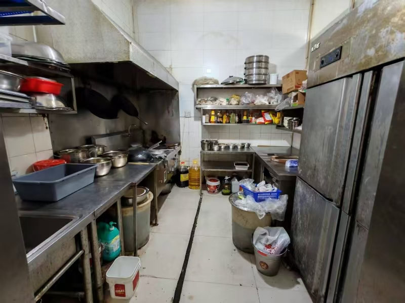 好运转(重庆特色鱼庄)工业园区、购物广场、夜市街小区门口餐饮店转让