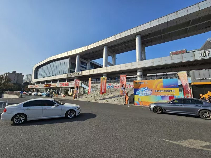 好运转(秀洲区湘菜馆转让)秀湖商圈上下两层400平湘菜馆转让