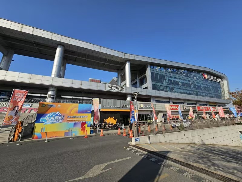 好运转(秀洲区湘菜馆转让)秀湖商圈上下两层400平湘菜馆转让