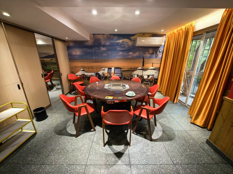 好运转(潮汕冬瓜盅火锅)桐乡市屠甸路双小区门口400平精装豪华火锅店转让