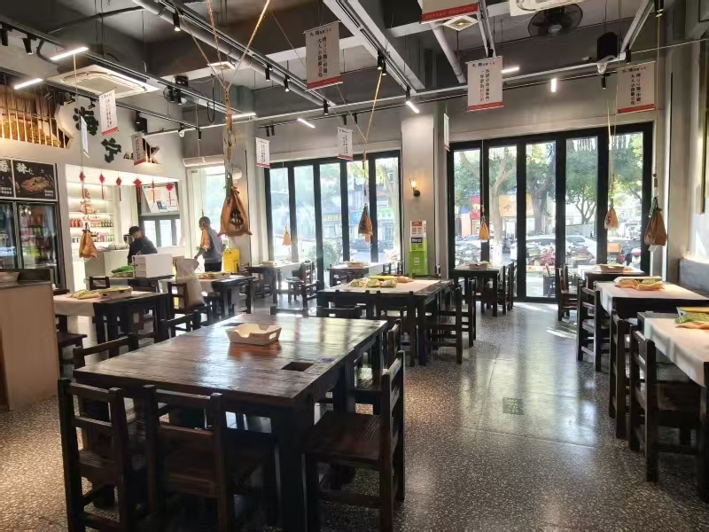 好运转(中式烧烤餐饮 )海宁紫阳街豪华地段餐饮店转让