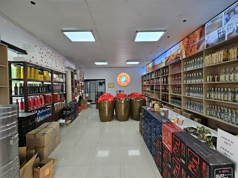 好运转(农垦人酒业)大拐角纯一层97平 店面转让、餐饮除外业态不限