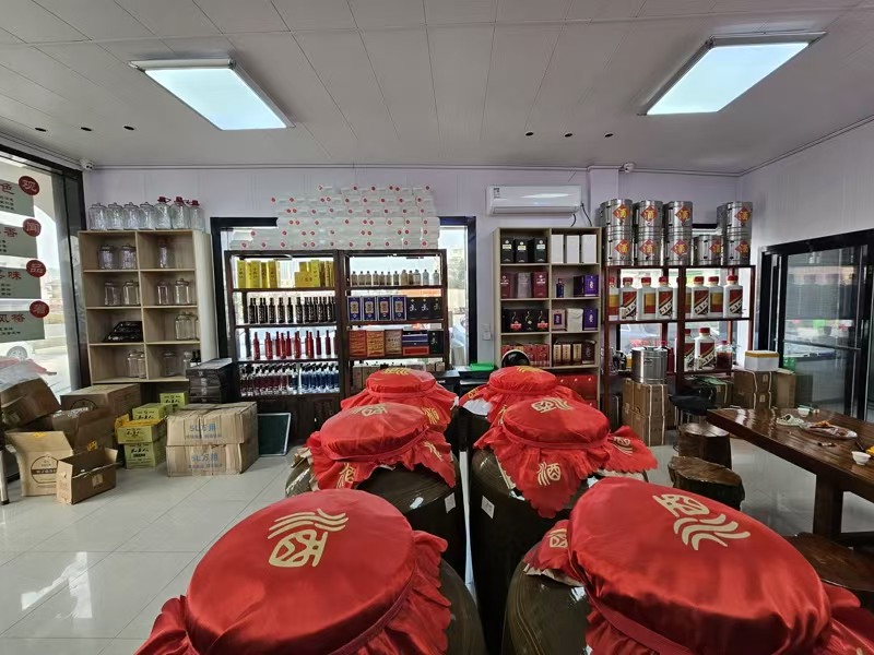 好运转(农垦人酒业)大拐角纯一层97平 店面转让、餐饮除外业态不限