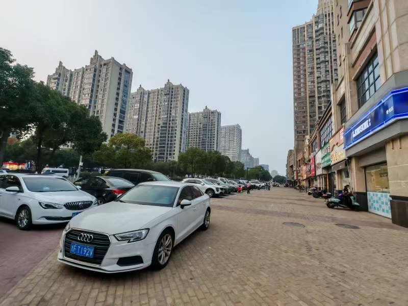 好运转(白白兔祛斑美白)南湖区万达广场、成熟小区、美食街、美容店转让