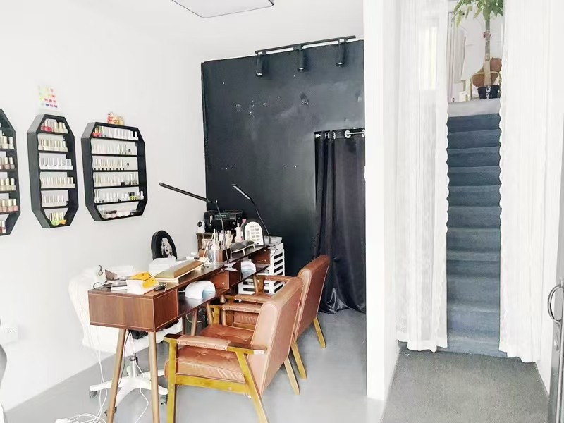 好运转(美容店)南湖区小区门口房租1666一月美容店转让