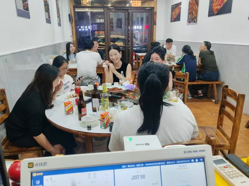 好运转(兄弟烧烤)嘉兴友谊街旁烧烤店转让