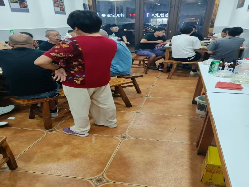 好运转(兄弟烧烤)嘉兴友谊街旁烧烤店转让