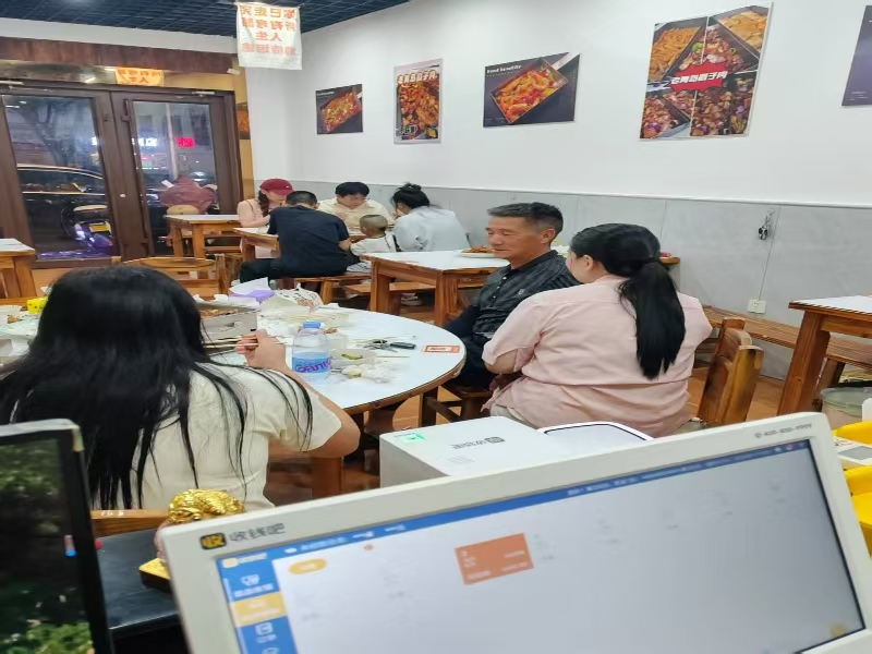 好运转(兄弟烧烤)嘉兴友谊街旁烧烤店转让