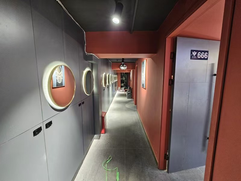 好运转(酸汤黄牛肉火锅)毛衫基地工业重镇十字路口一层半350平火锅店转让