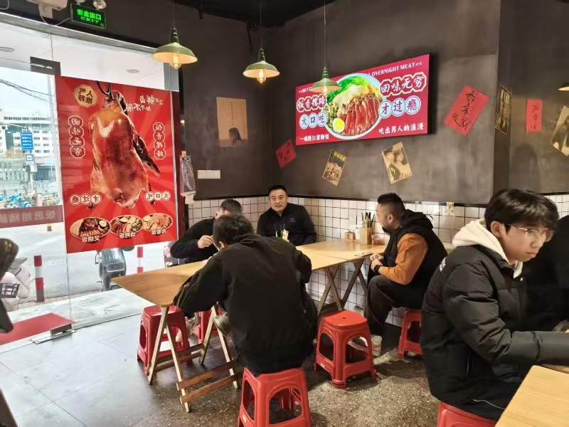 好运转(饭思姐隆江猪脚饭)嘉兴八佰伴旁拐角小吃店转让