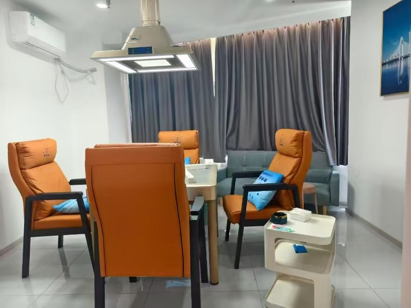 好运转(把把胡24小时自助棋牌馆)成熟小区、万达广场、商务写字楼自助棋牌室转让