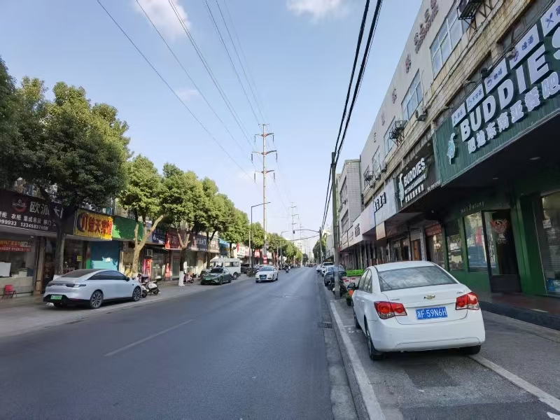 好运转(吧迪东南亚餐吧)秀洲区洪兴路510号,紫薇花园小区,100㎡餐饮店转让